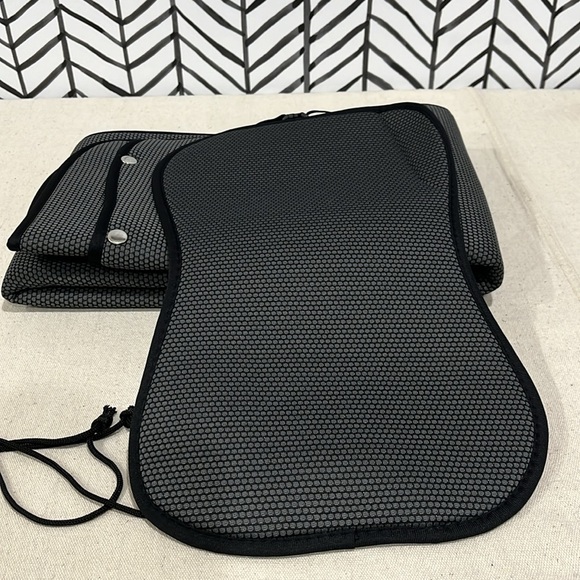 Sojoy IsoTowel Microfiber Car Seat Black Cloth Cover Quick-Dry w/ Non-Slip Back. - Picture 3 of 16